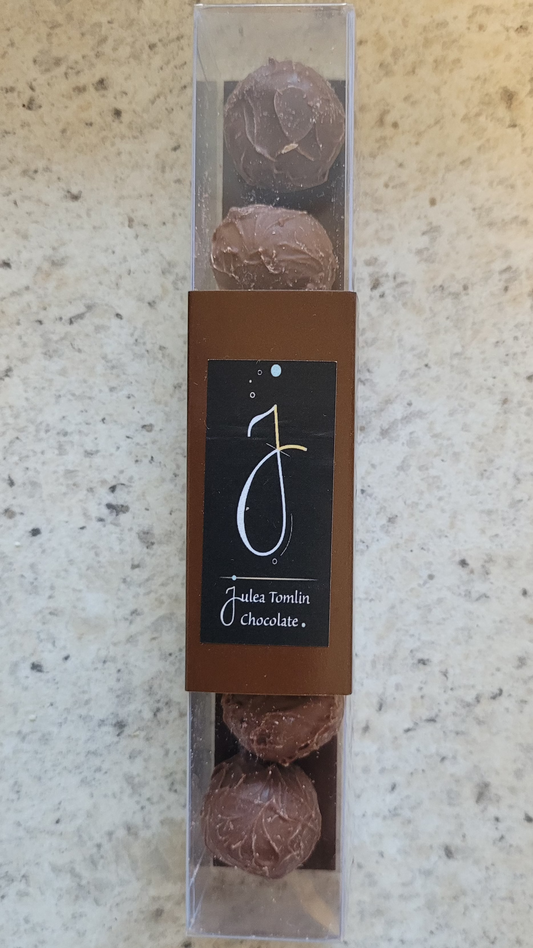 Truffles with Alcohol: Strawberry Prosecco Meringue